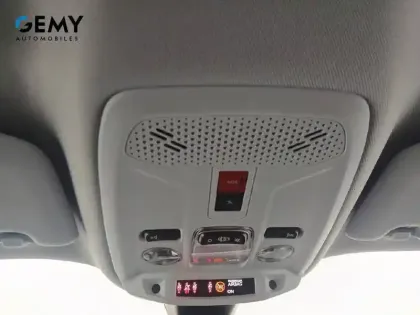 Photo 16 Peugeot 2008  PureTech 100 S&S BVM6