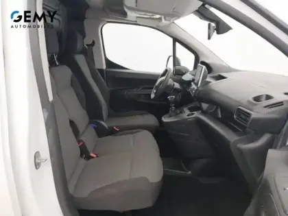 Photo 9 Peugeot Partner  FOURGON STANDARD 650 KG BLUEHDI 100 S&S BVM6