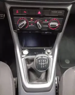 Photo 20 Volkswagen T-cross  1.0 TSI 95 Start/Stop BVM5