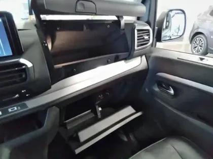 Photo 23 Peugeot Expert  CA FIXE M BLUEHDI 180 S&S EAT8