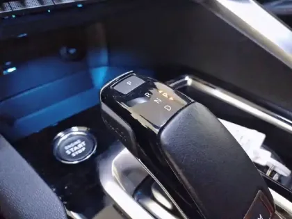 Photo 46 Peugeot 5008  BlueHDi 180ch S&S EAT8