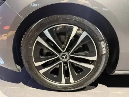 Photo 5 Mercedes Classe B  180 d 8G-DCT