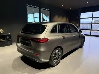 Photo 25 Mercedes Classe B  180 d 8G-DCT