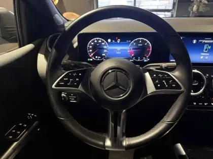 Photo 12 Mercedes Classe B  180 d 8G-DCT