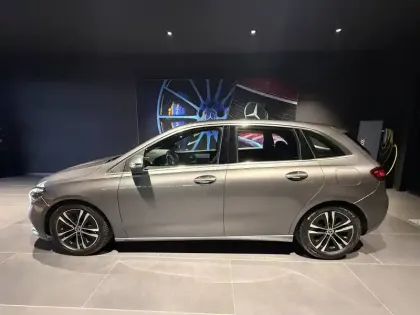 Photo 28 Mercedes Classe B  180 d 8G-DCT