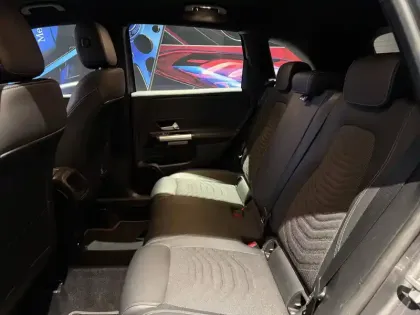 Photo 21 Mercedes Classe B  180 d 8G-DCT