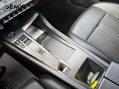 Photo 58 Peugeot 308  PHEV 180 e-EAT8