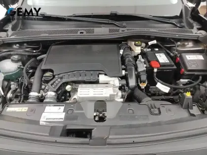 Photo 14 Peugeot 2008 Gén. II Ph1 Allure Business 5