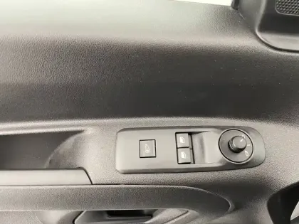 Photo 30 Peugeot Partner  FOURGON STANDARD 1000 KG BLUEHDI 130 S&S EAT8