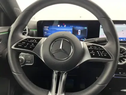 Photo 54 Mercedes Classe A  180 d 8G-DCT