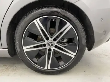 Photo 16 Mercedes Classe A  180 d 8G-DCT