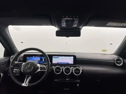 Photo 93 Mercedes Classe A  180 d 8G-DCT