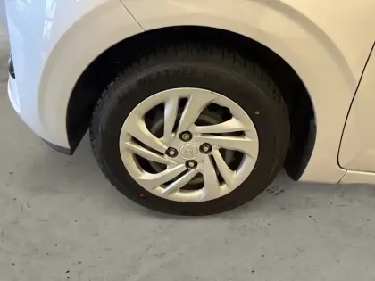 Photo 8 Hyundai I10  1.0 67 ECO