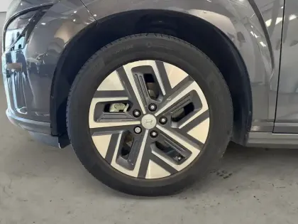 Photo 8 Hyundai Kona  Electrique 39 kWh - 136 ch