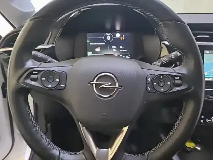 Photo 8 Opel Corsa  Electrique 136 ch & Batterie 50 kw/h