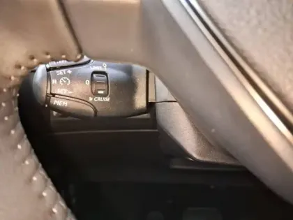 Photo 14 Peugeot 2008  Hybrid 110 e-DCS6