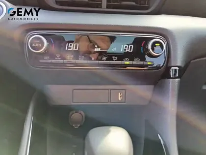 Photo 19 Toyota Yaris  Hybride 116h