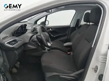 Photo 8 Peugeot 208  PureTech 110ch S&S BVM6
