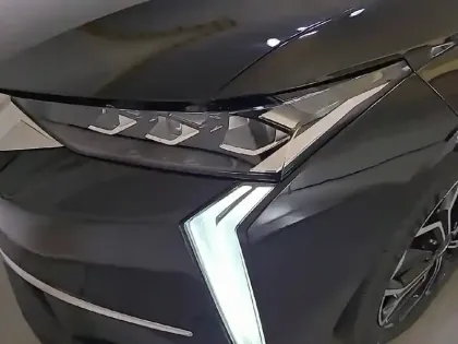 Photo 37 DS DS 4  BlueHDi 130 EAT8