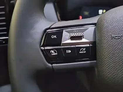 Photo 48 DS DS 4  BlueHDi 130 EAT8