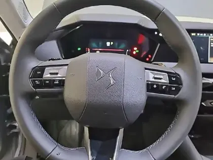 Photo 33 DS DS 4  BlueHDi 130 EAT8