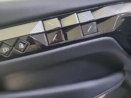 Photo 56 DS DS 4  BlueHDi 130 EAT8