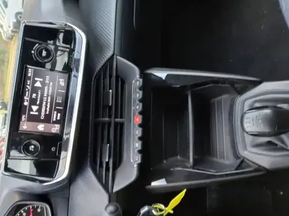 Photo 8 Peugeot 208  PureTech 75 S&S BVM5