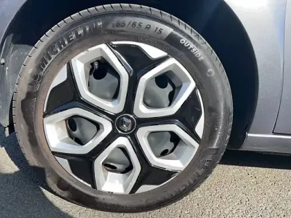 Photo 17 Renault Twingo  III SCe 65