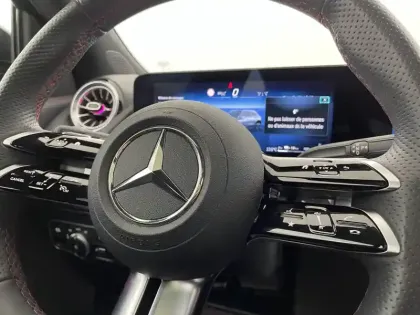 Photo 24 Mercedes GLA  250 e Hybrid EQ 8G-DCT