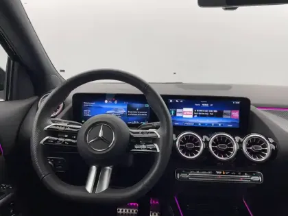 Photo 55 Mercedes GLA  250 e Hybrid EQ 8G-DCT