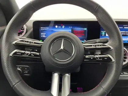 Photo 22 Mercedes GLA  250 e Hybrid EQ 8G-DCT