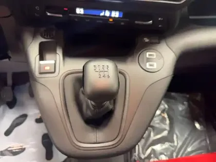 Photo 50 Peugeot Partner Gén. III Ph2 Pro Skill 4