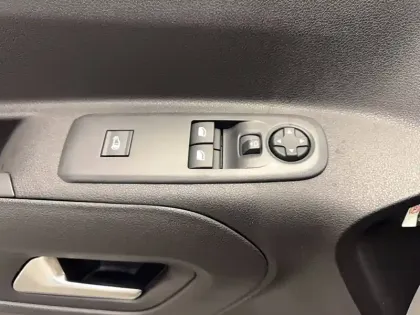 Photo 51 Peugeot Partner Gén. III Ph2 Pro Skill 4