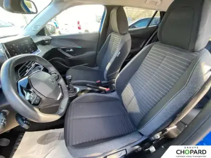 Photo 40 Peugeot 2008  PureTech 100 S&S BVM6