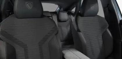 Photo 16 Peugeot 3008  Hybrid 145 e-DCS6