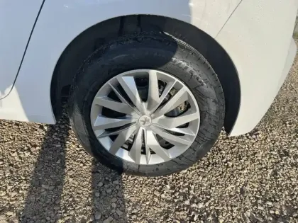 Photo 10 Peugeot 208  PureTech 75 S&S BVM5