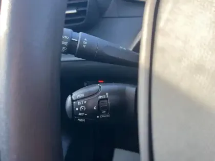 Photo 17 Peugeot 208  PureTech 75 S&S BVM5