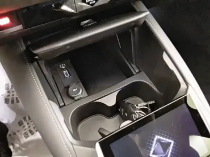 Photo 26 DS DS 4  Hybride 136 e-DCT6