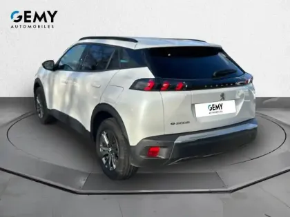 Photo 6 Peugeot 2008  Electrique 136 ch