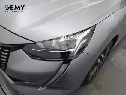 Photo 30 Peugeot 208  PureTech 130 S&S EAT8