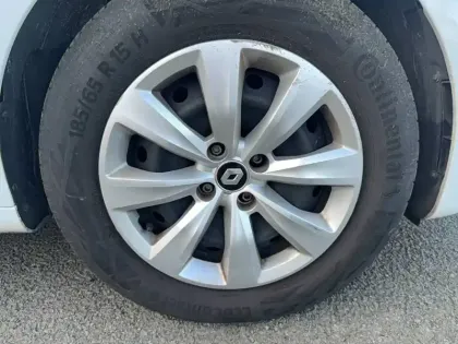 Photo 24 Renault Clio Gén. V (BJA) Ph2 Evolution 5