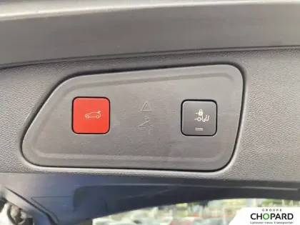 Photo 18 Peugeot 3008  Hybrid 225 e-EAT8