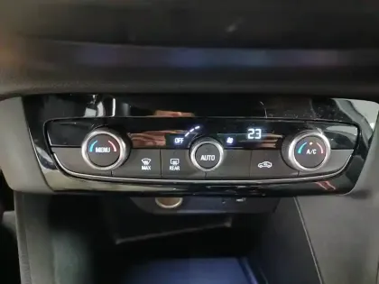 Photo 17 Opel Corsa  1.2 Turbo 100 ch BVA8