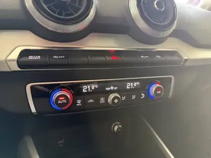 Photo 26 Audi Q2 S 50 TFSI 300 ch S tronic 7 Quattro