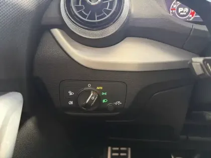 Photo 18 Audi Q2 S 50 TFSI 300 ch S tronic 7 Quattro