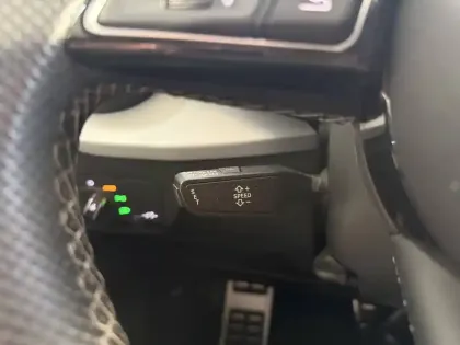 Photo 19 Audi Q2 S 50 TFSI 300 ch S tronic 7 Quattro