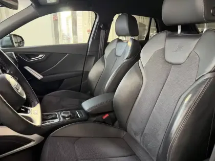 Photo 17 Audi Q2 S 50 TFSI 300 ch S tronic 7 Quattro