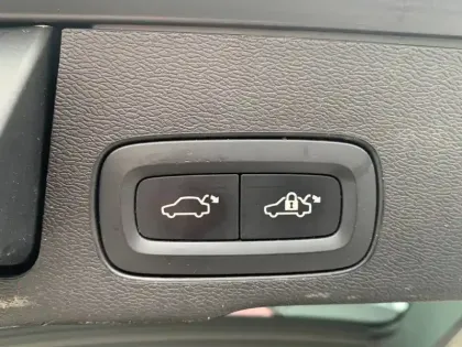 Photo 41 Volvo Xc60  T6 Recharge AWD 253 ch + 145 ch Geartronic 8
