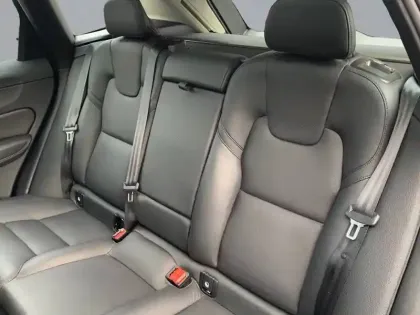 Photo 8 Volvo Xc60  T6 Recharge AWD 253 ch + 145 ch Geartronic 8