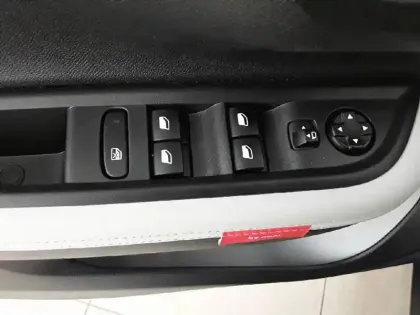 Photo 18 Citroën C3  Turbo 100 ch BVM6